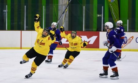 Celebración del gol de Vanesa Abrisqueta
